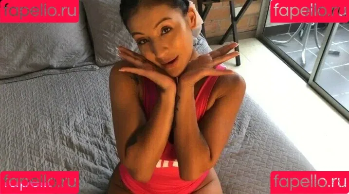 m.h._sky / milenasky Onlyfans Photo Gallery 