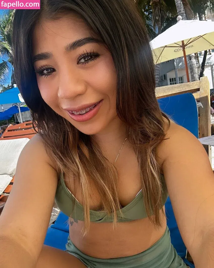 itsyunueny / yunuen Onlyfans Photo Gallery 