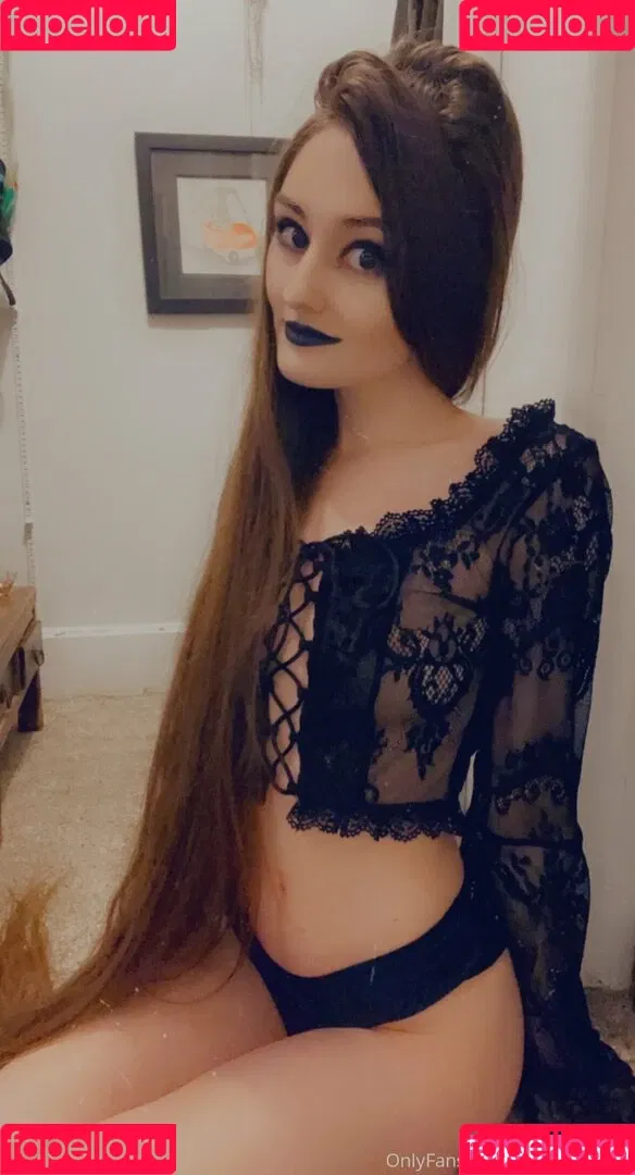 elaine arbor / kitten.crusade / kittencrusade / raccoonqueen__ / wobfet Onlyfans Photo Gallery 