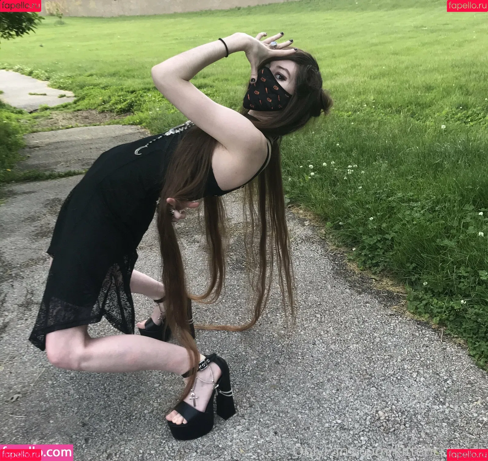 elaine arbor / kitten.crusade / kittencrusade / raccoonqueen__ / wobfet Onlyfans Photo Gallery 