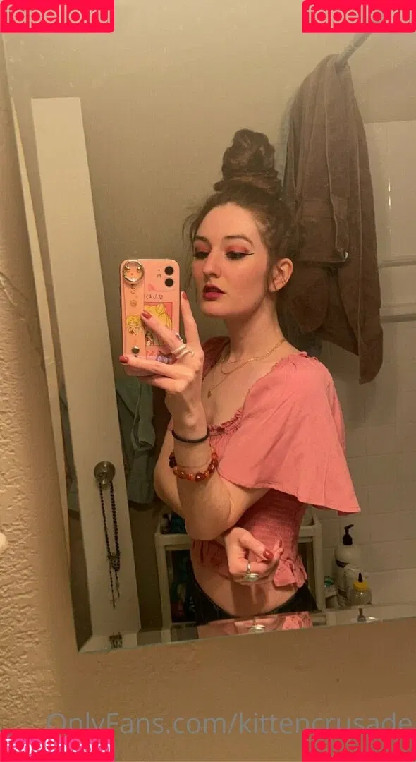 elaine arbor / kitten.crusade / kittencrusade / raccoonqueen__ / wobfet Onlyfans Photo Gallery 