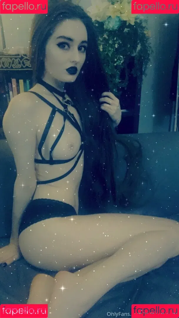 elaine arbor / kitten.crusade / kittencrusade / raccoonqueen__ / wobfet Onlyfans Photo Gallery 