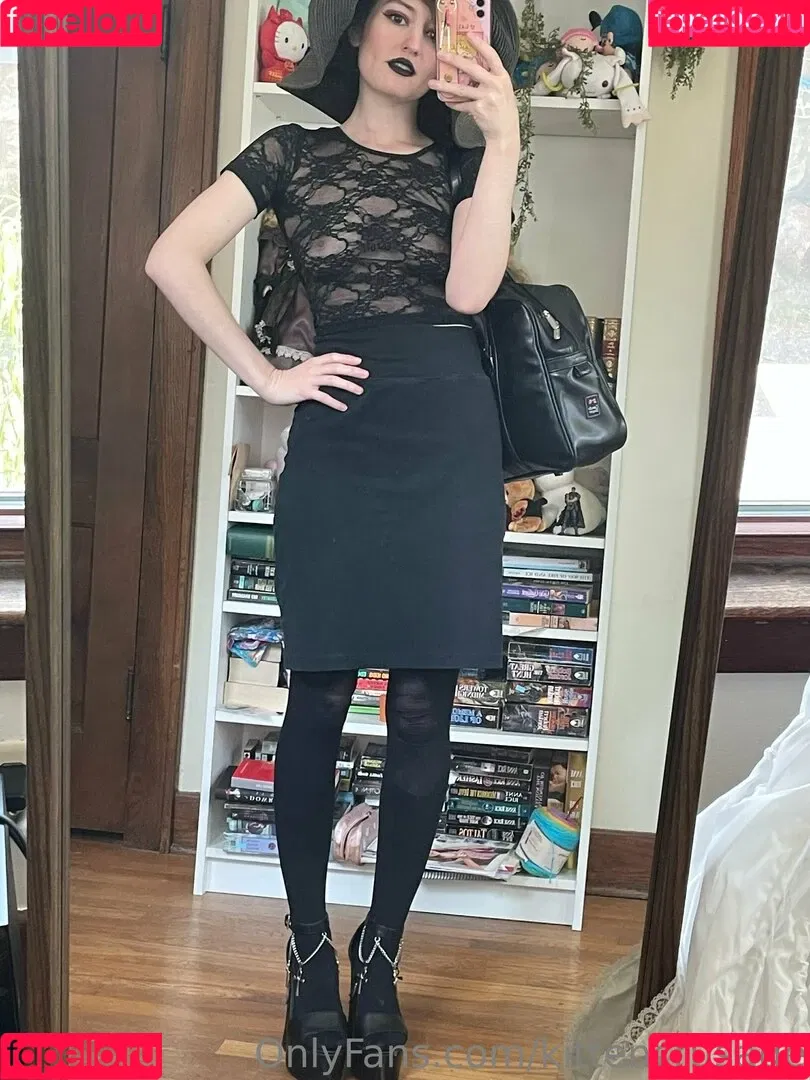 elaine arbor / kitten.crusade / kittencrusade / raccoonqueen__ / wobfet Onlyfans Photo Gallery 