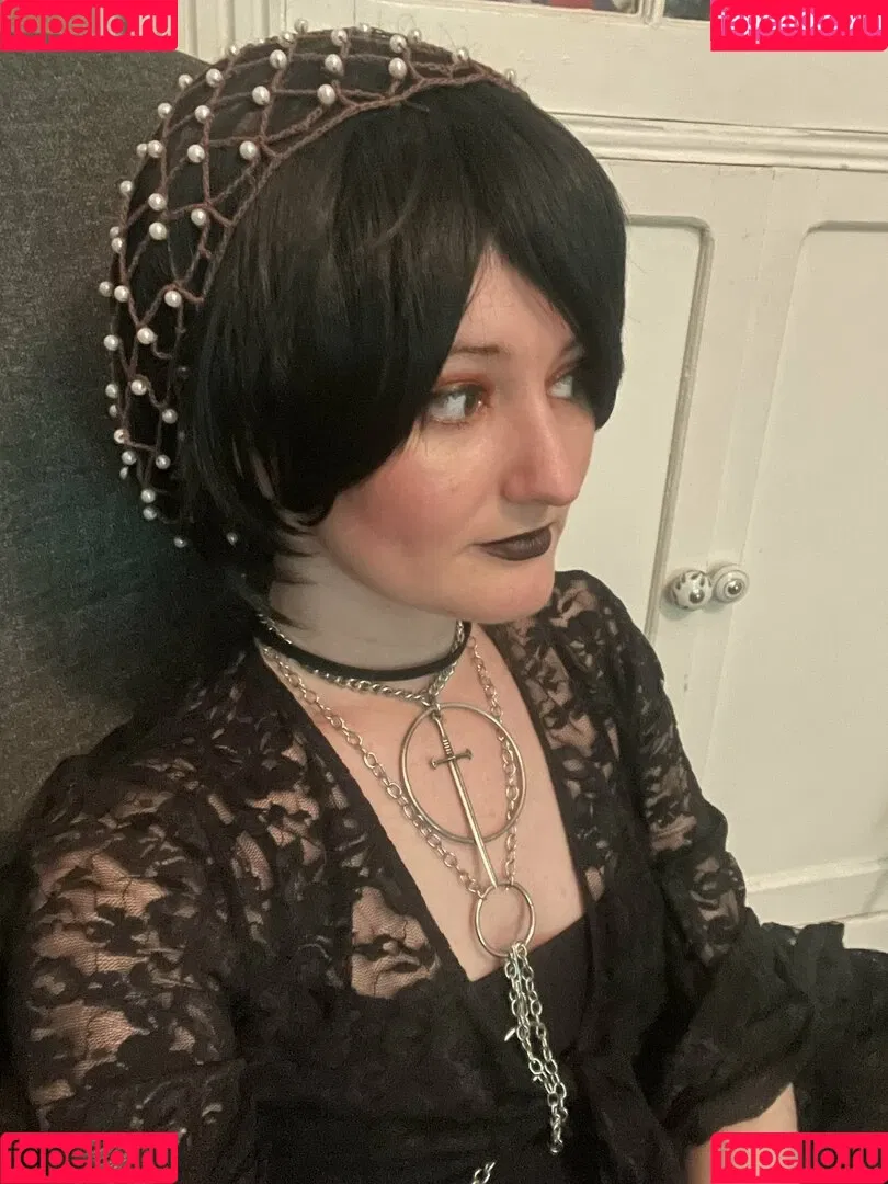 elaine arbor / kitten.crusade / kittencrusade / raccoonqueen__ / wobfet Onlyfans Photo Gallery 
