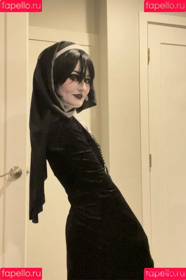 elaine arbor / kitten.crusade / kittencrusade / raccoonqueen__ / wobfet Onlyfans Photo Gallery 