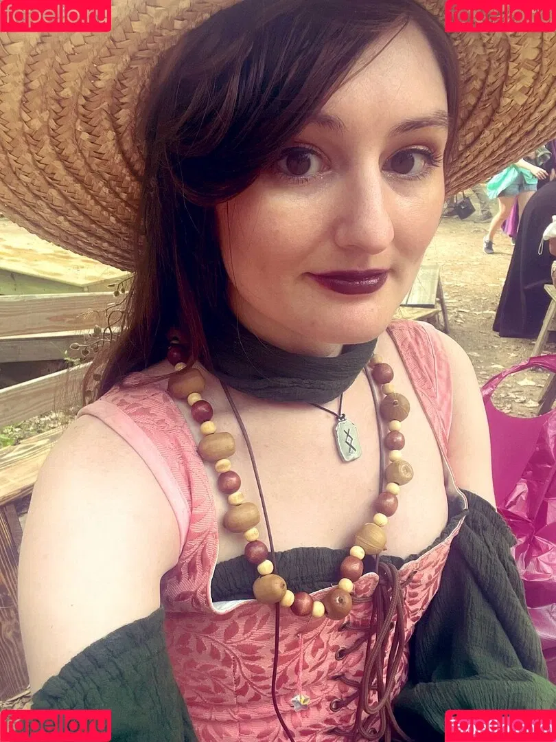 elaine arbor / kitten.crusade / kittencrusade / raccoonqueen__ / wobfet Onlyfans Photo Gallery 