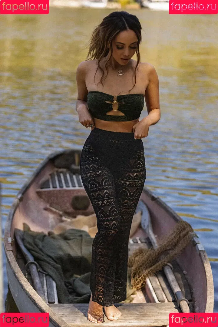 Vanessa Morgan / vanessamorgan Onlyfans Photo Gallery 