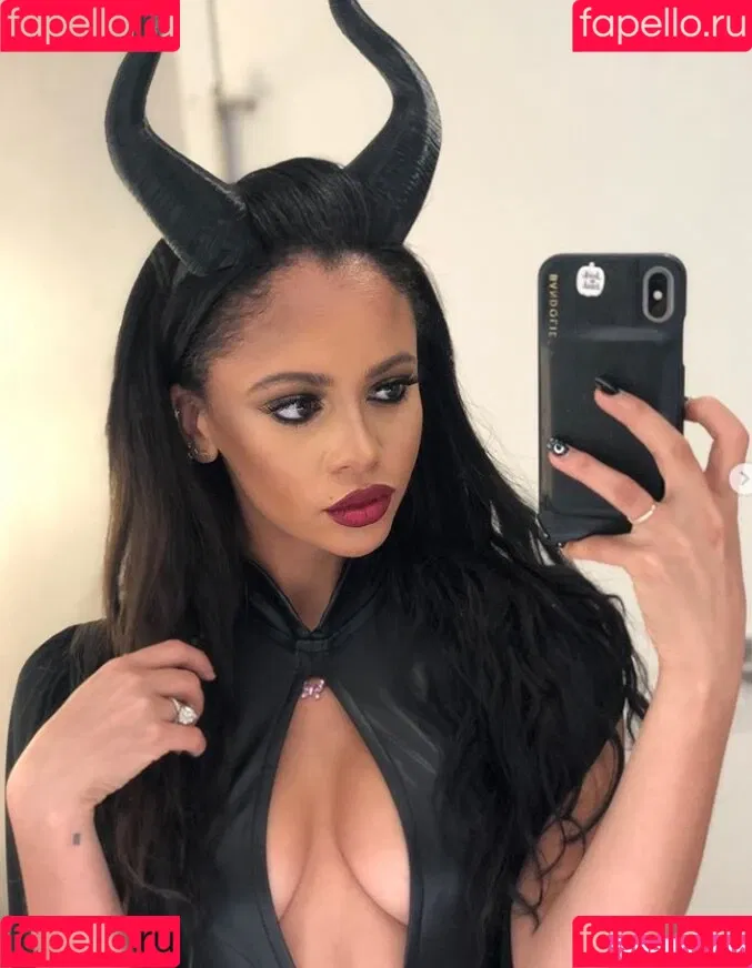 Vanessa Morgan / vanessamorgan Onlyfans Photo Gallery 