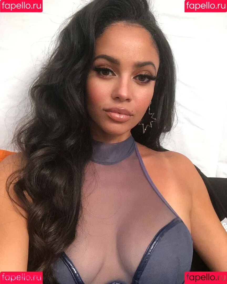 Vanessa Morgan / vanessamorgan Onlyfans Photo Gallery 