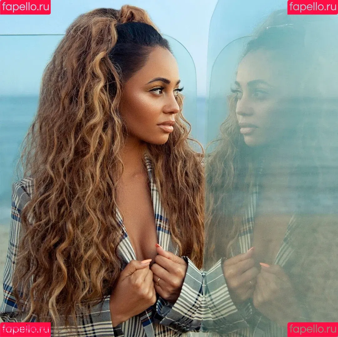 Vanessa Morgan / vanessamorgan Onlyfans Photo Gallery 
