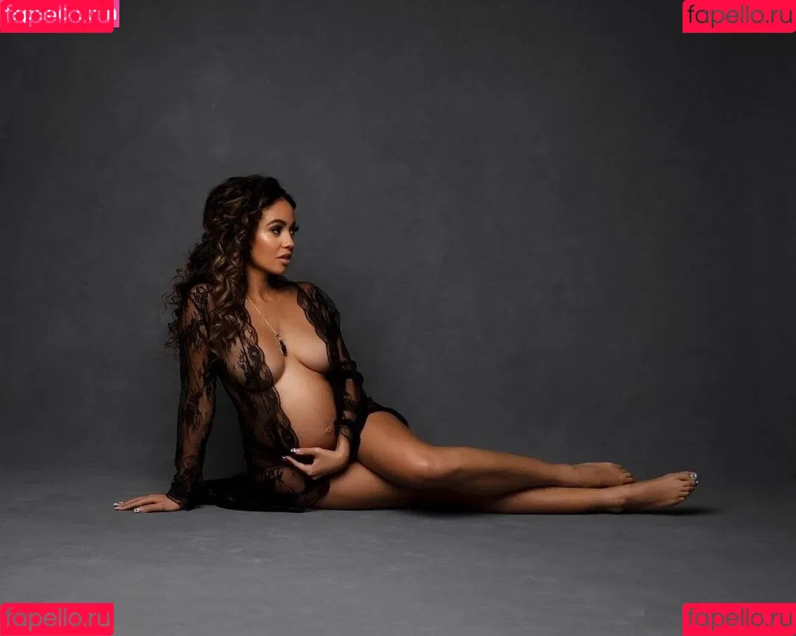 Vanessa Morgan / vanessamorgan Onlyfans Photo Gallery 