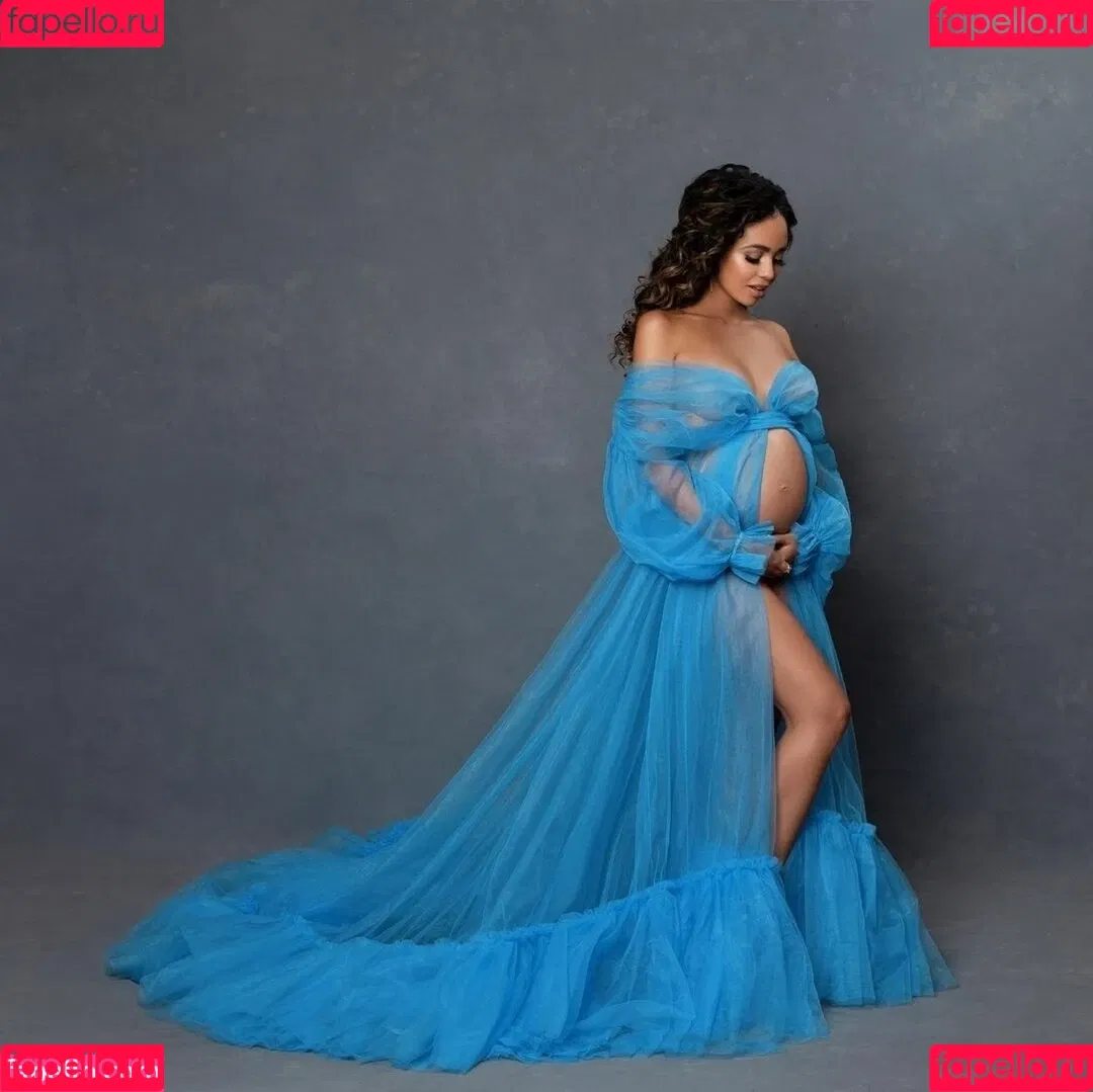 Vanessa Morgan / vanessamorgan Onlyfans Photo Gallery 