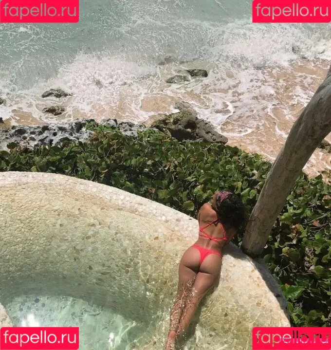 Vanessa Morgan / vanessamorgan Onlyfans Photo Gallery 