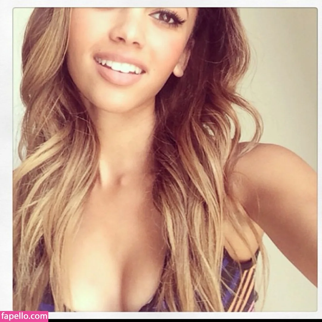 Vanessa Morgan / vanessamorgan Onlyfans Photo Gallery 