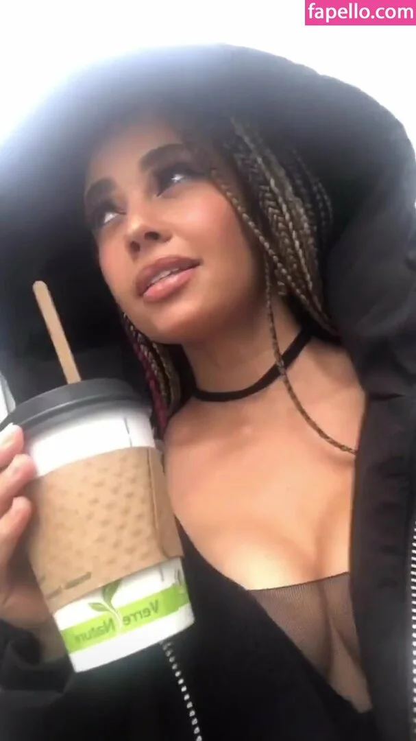 Vanessa Morgan / vanessamorgan Onlyfans Photo Gallery 