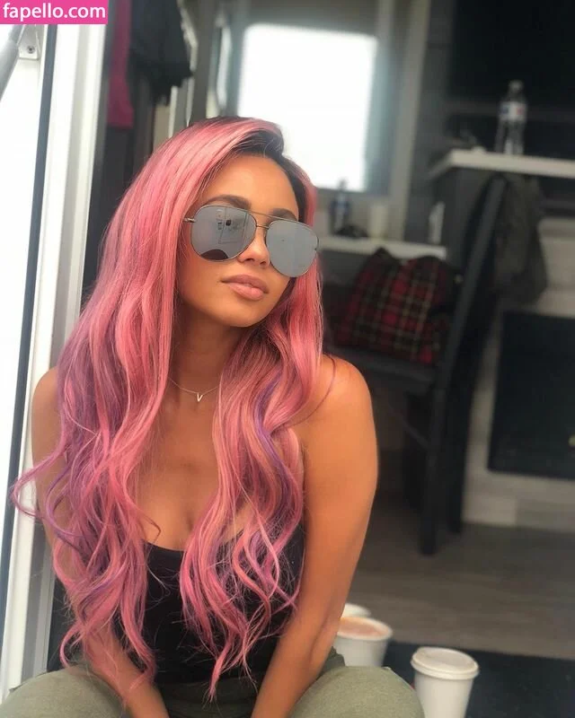 Vanessa Morgan / vanessamorgan Onlyfans Photo Gallery 