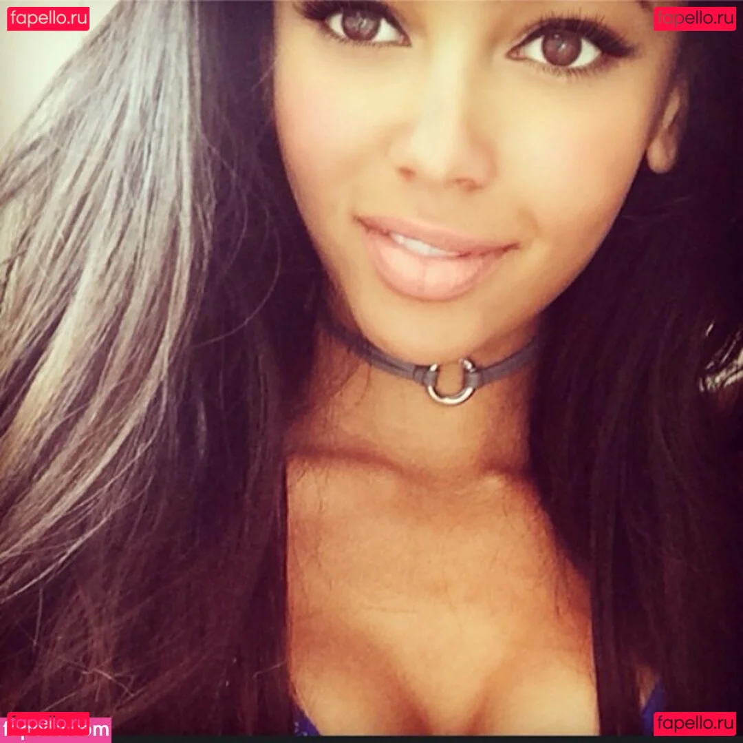 Vanessa Morgan / vanessamorgan Onlyfans Photo Gallery 
