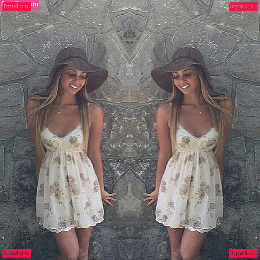 Vanessa Morgan / vanessamorgan Onlyfans Photo Gallery 