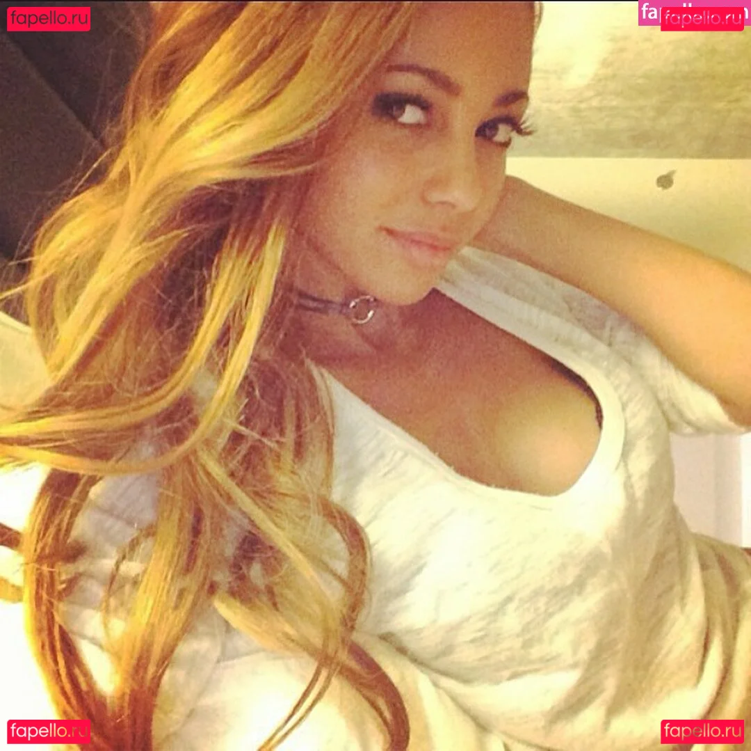 Vanessa Morgan / vanessamorgan Onlyfans Photo Gallery 