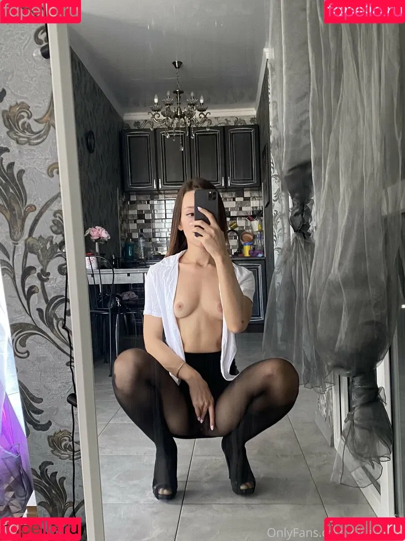 ellieleen / ellieleen1 / itsnoteliieleen Onlyfans Photo Gallery 