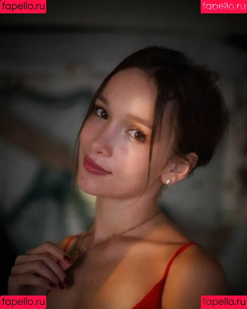 ellieleen / ellieleen1 / itsnoteliieleen Onlyfans Photo Gallery 