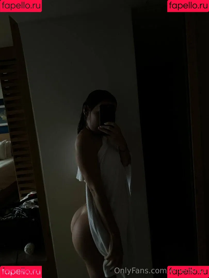 ellieleen / ellieleen1 / itsnoteliieleen Onlyfans Photo Gallery 