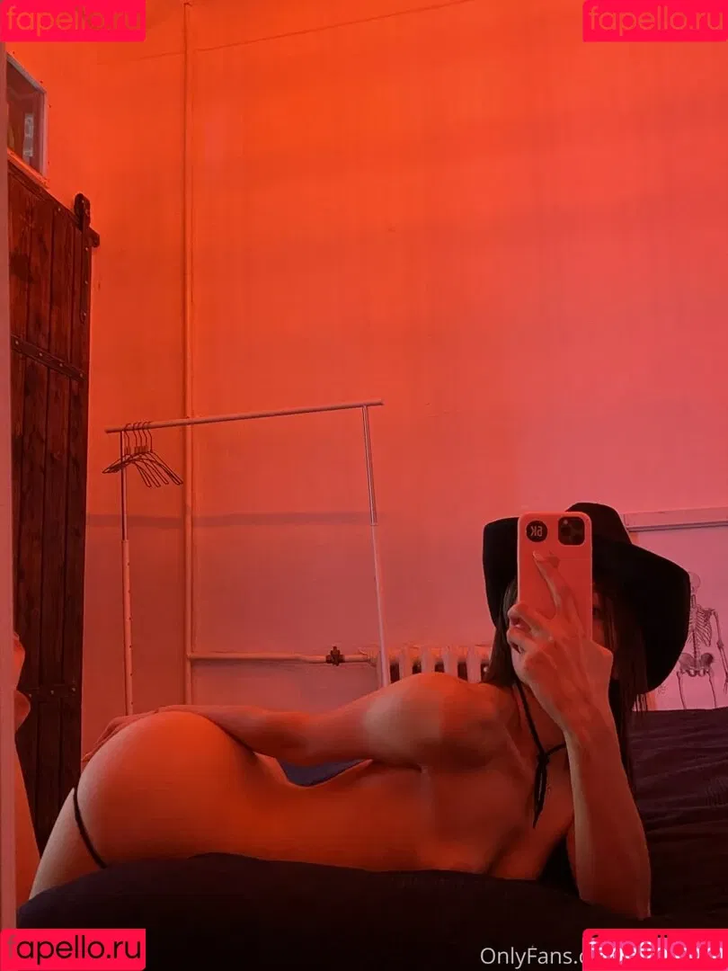 ellieleen / ellieleen1 / itsnoteliieleen Onlyfans Photo Gallery 