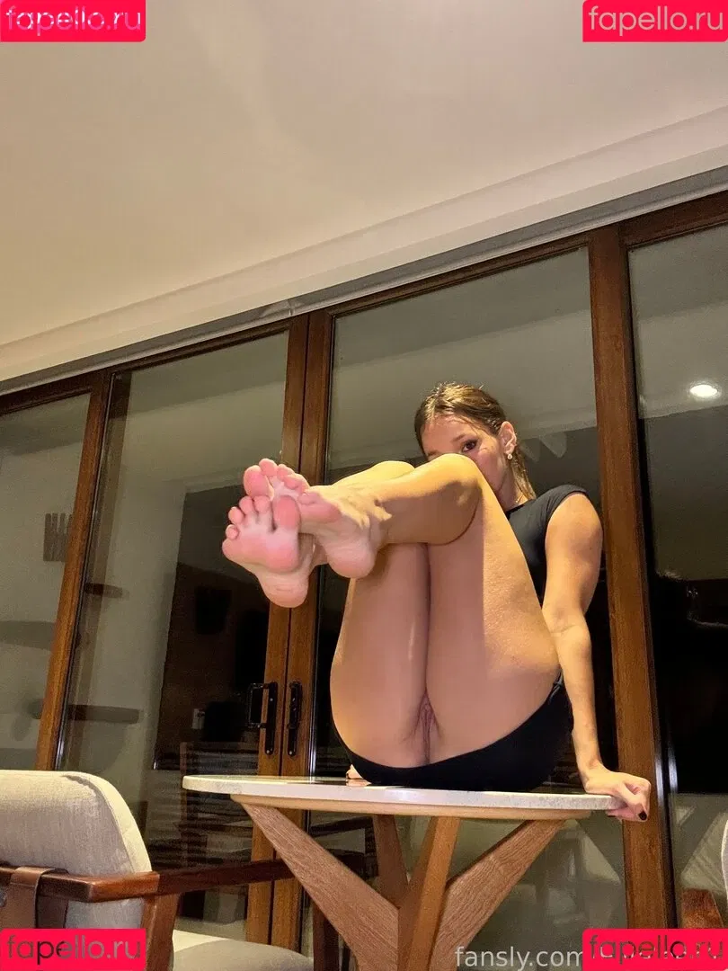 ellieleen / ellieleen1 / itsnoteliieleen Onlyfans Photo Gallery 