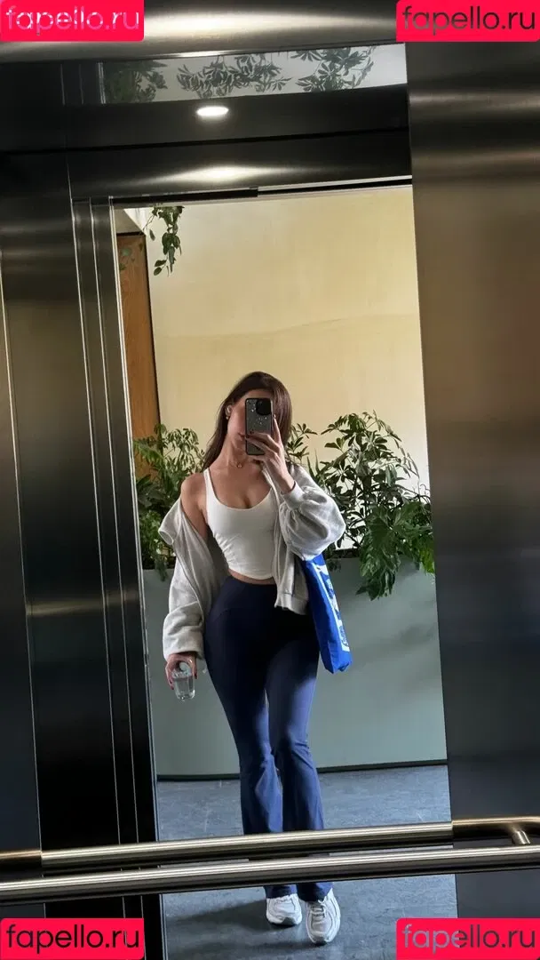 ellieleen / ellieleen1 / itsnoteliieleen Onlyfans Photo Gallery 