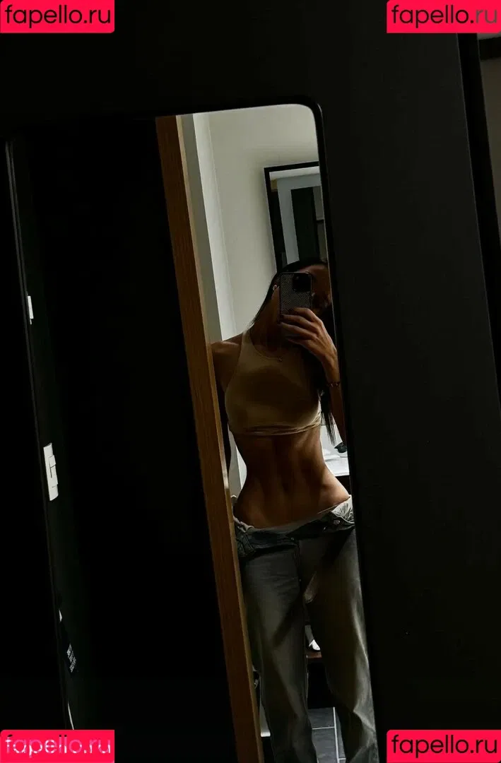 ellieleen / ellieleen1 / itsnoteliieleen Onlyfans Photo Gallery 