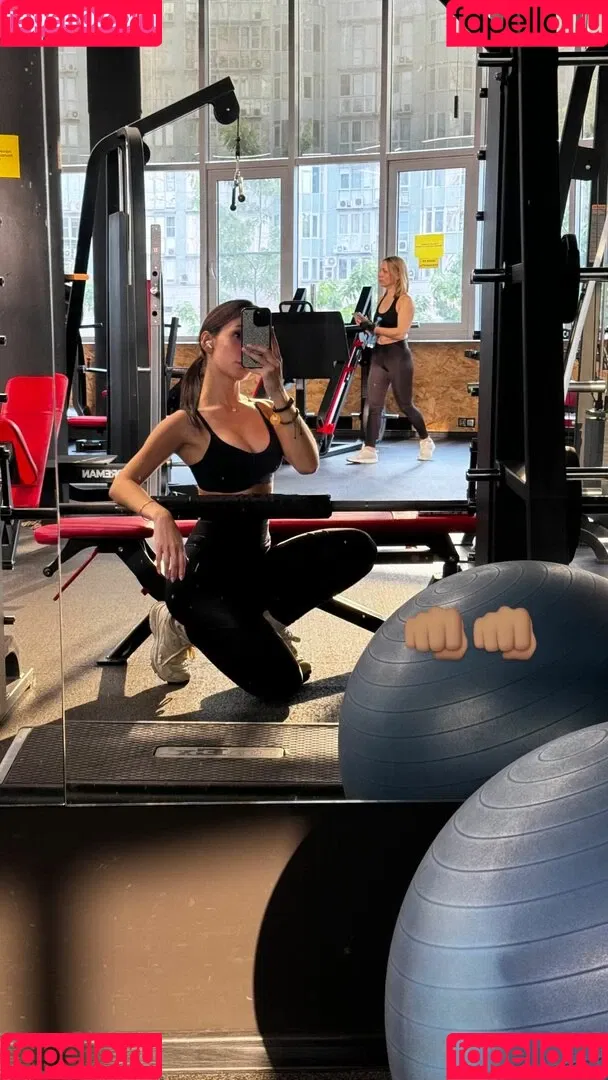 ellieleen / ellieleen1 / itsnoteliieleen Onlyfans Photo Gallery 