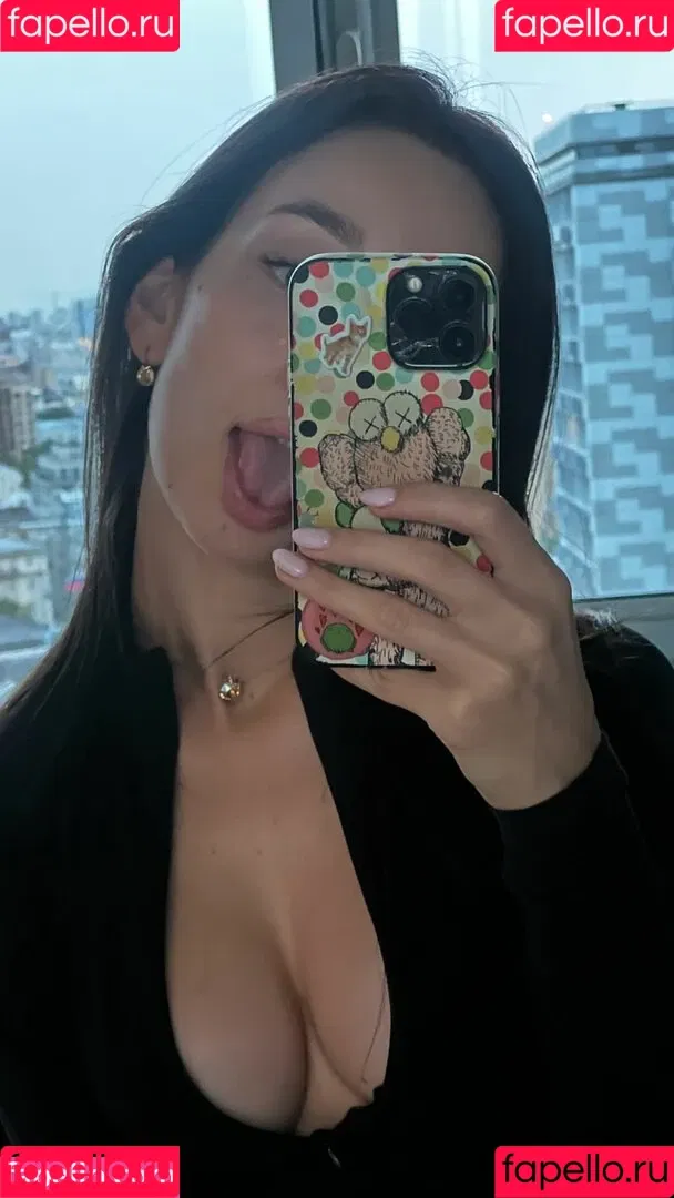 ellieleen / ellieleen1 / itsnoteliieleen Onlyfans Photo Gallery 