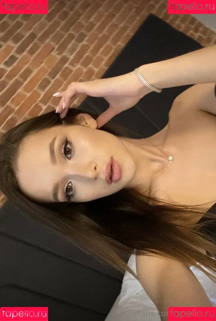 ellieleen / ellieleen1 / itsnoteliieleen Onlyfans Photo Gallery 