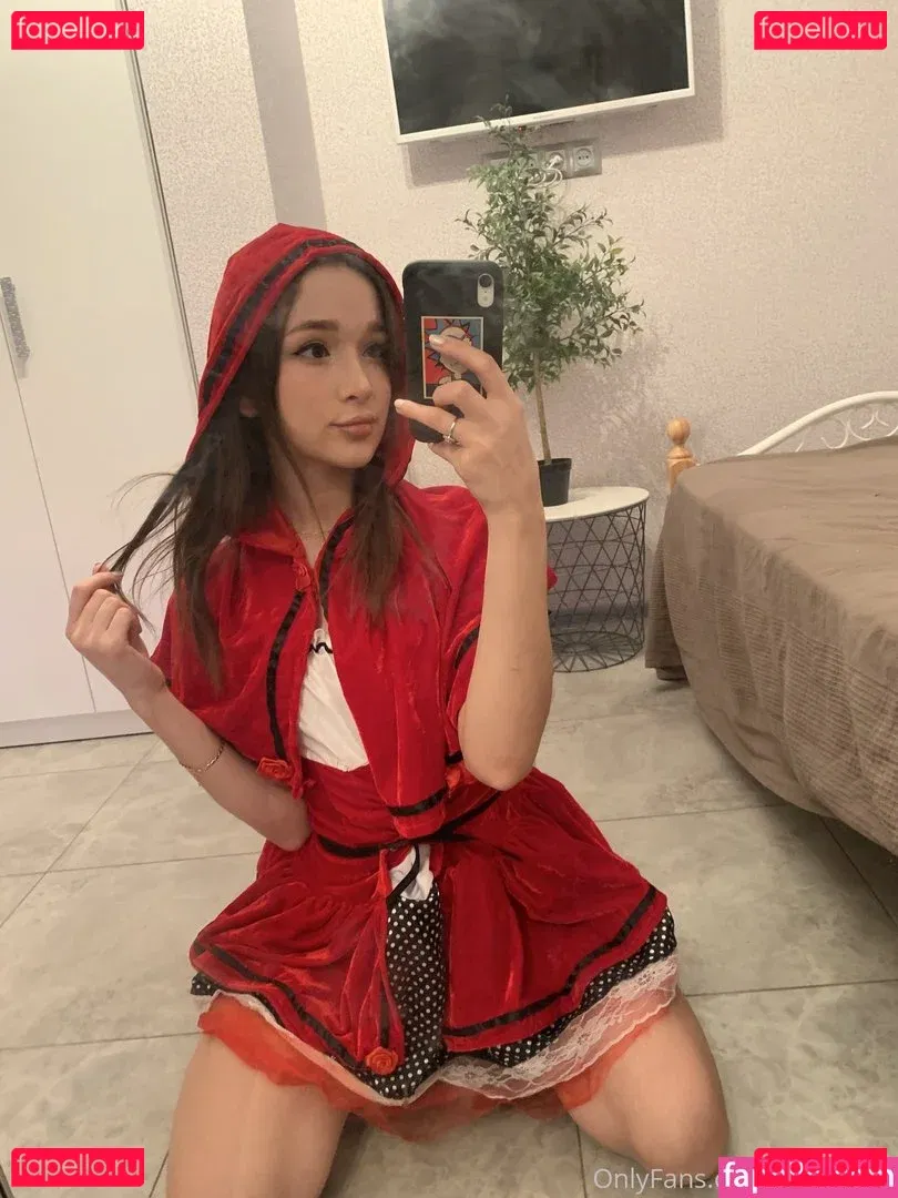 ellieleen / ellieleen1 / itsnoteliieleen Onlyfans Photo Gallery 