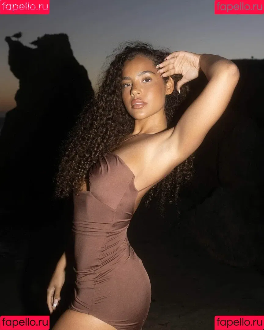 Malaika Terry / malaikaterry / malaikaterryy Onlyfans Photo Gallery 