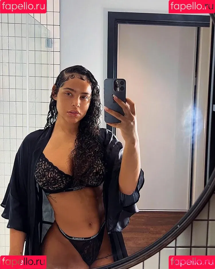 Malaika Terry / malaikaterry / malaikaterryy Onlyfans Photo Gallery 