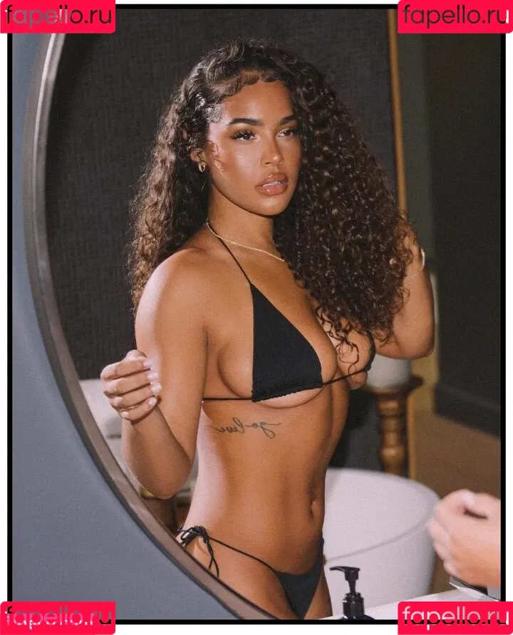 Malaika Terry / malaikaterry / malaikaterryy Onlyfans Photo Gallery 