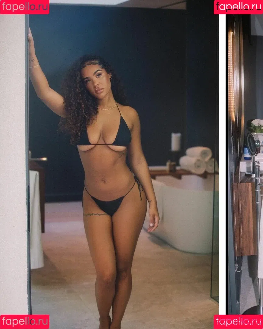 Malaika Terry / malaikaterry / malaikaterryy Onlyfans Photo Gallery 