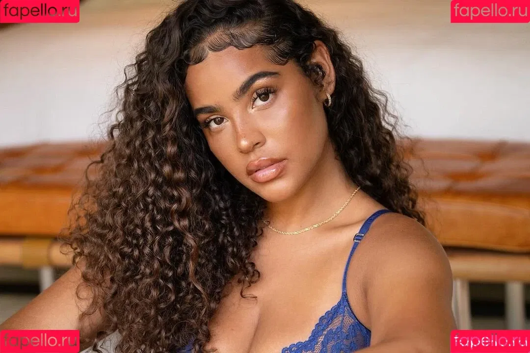 Malaika Terry / malaikaterry / malaikaterryy Onlyfans Photo Gallery 