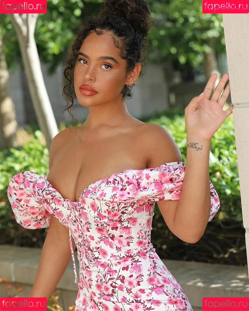 Malaika Terry / malaikaterry / malaikaterryy Onlyfans Photo Gallery 