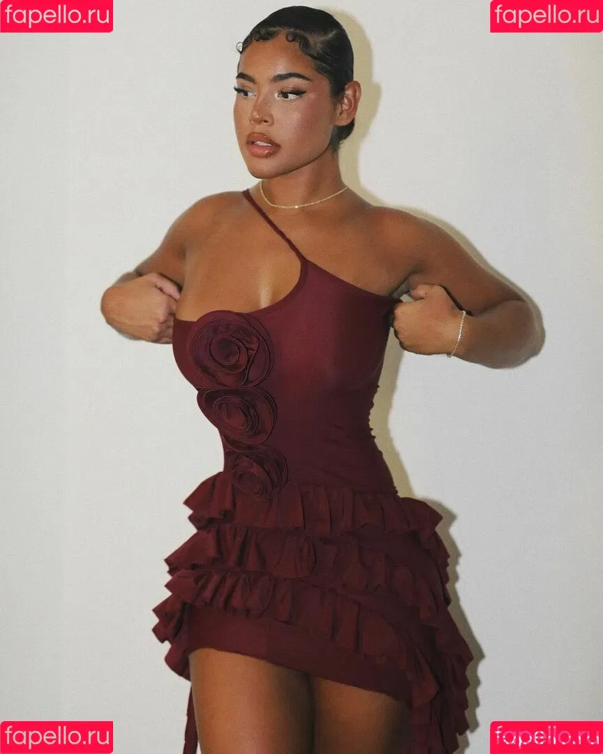 Malaika Terry / malaikaterry / malaikaterryy Onlyfans Photo Gallery 