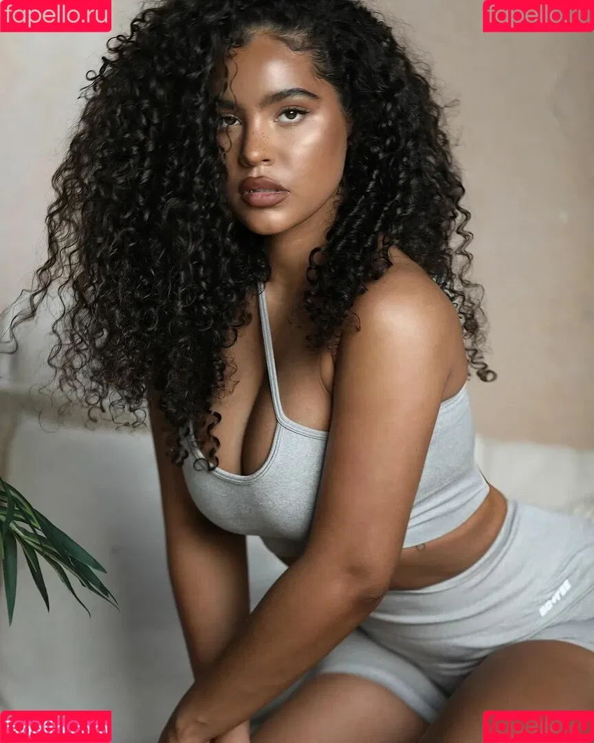 Malaika Terry / malaikaterry / malaikaterryy Onlyfans Photo Gallery 