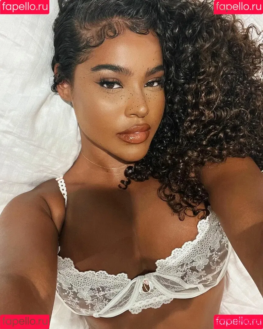 Malaika Terry / malaikaterry / malaikaterryy Onlyfans Photo Gallery 