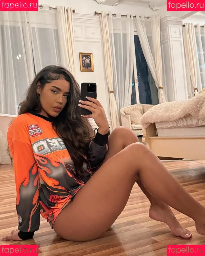 Malaika Terry / malaikaterry / malaikaterryy Onlyfans Photo Gallery 