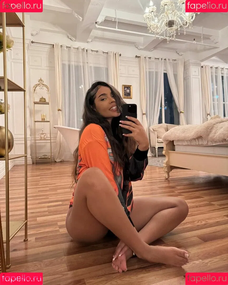 Malaika Terry / malaikaterry / malaikaterryy Onlyfans Photo Gallery 