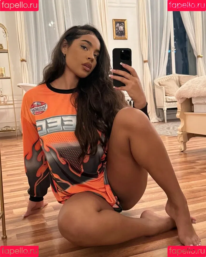 Malaika Terry / malaikaterry / malaikaterryy Onlyfans Photo Gallery 