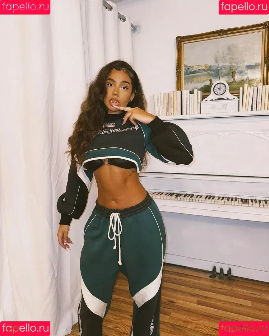 Malaika Terry / malaikaterry / malaikaterryy Onlyfans Photo Gallery 