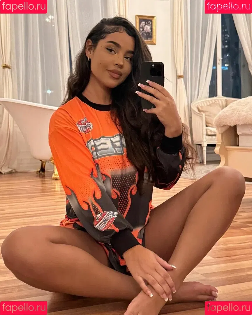 Malaika Terry / malaikaterry / malaikaterryy Onlyfans Photo Gallery 