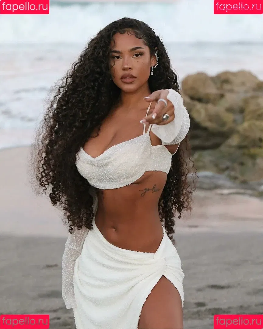 Malaika Terry / malaikaterry / malaikaterryy Onlyfans Photo Gallery 