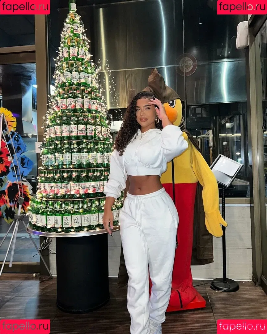 Malaika Terry / malaikaterry / malaikaterryy Onlyfans Photo Gallery 